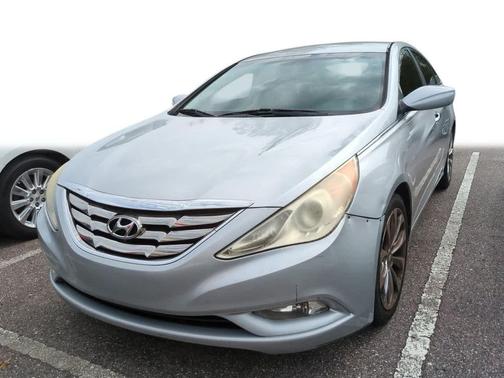 2013 Hyundai SONATA SE