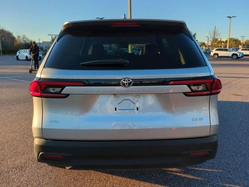 2025 Toyota Grand Highlander XLE