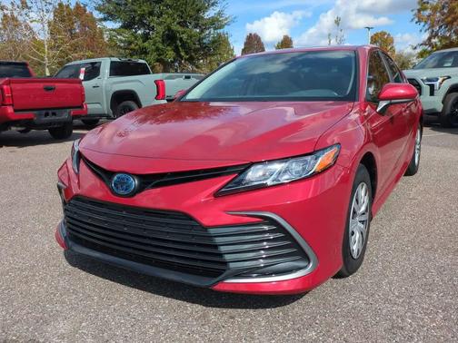 2024 Toyota Camry Hybrid LE