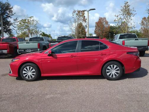 2024 Toyota Camry Hybrid LE