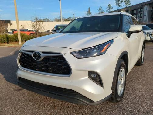 2023 Toyota Highlander L