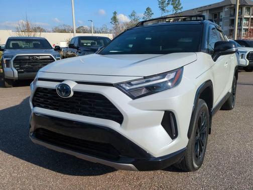 2024 Toyota RAV4 Hybrid SE