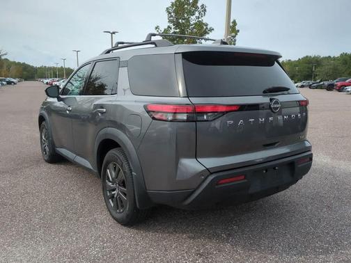 2022 Nissan Pathfinder SV 2WD