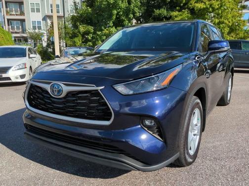 2023 Toyota Highlander Hybrid LE