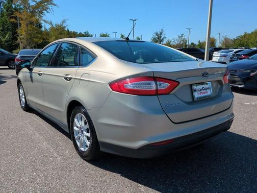 2015 Ford Fusion S
