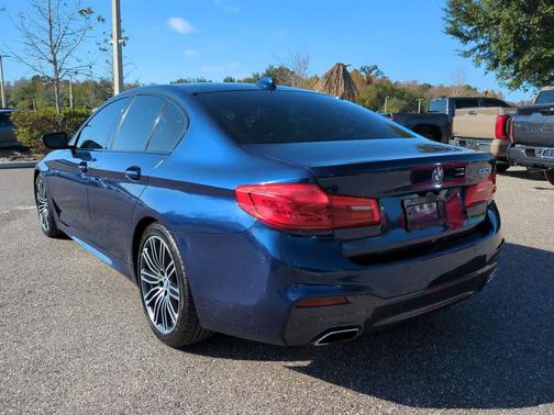 2019 BMW 530 530i