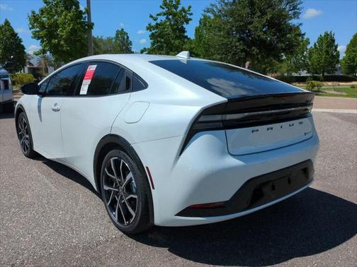 2025 Toyota Prius L