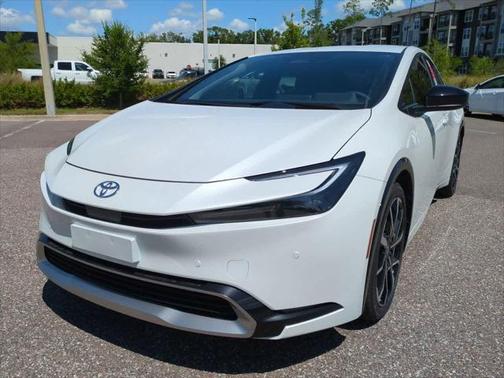 2025 Toyota Prius L