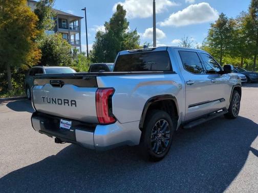 2022 Toyota Tundra Platinum