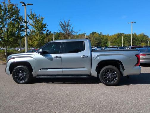 2022 Toyota Tundra Platinum