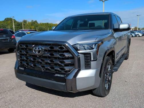 2022 Toyota Tundra Platinum