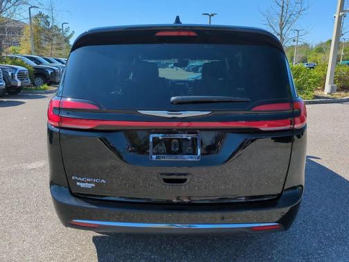 2025 Chrysler Pacifica L