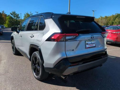 2021 Toyota RAV4 Hybrid SE