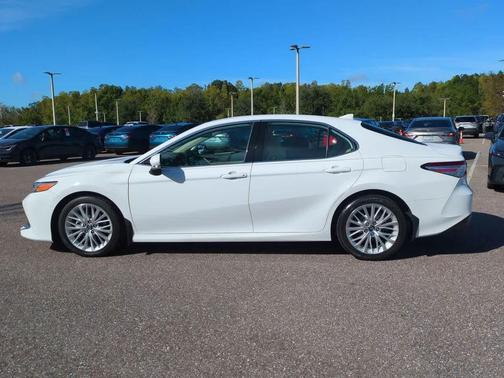 2019 Toyota Camry XLE