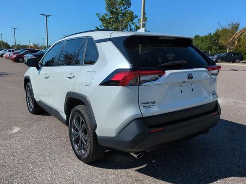 2023 Toyota RAV4 Hybrid XLE Premium