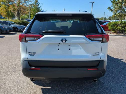 2023 Toyota RAV4 Hybrid XLE Premium