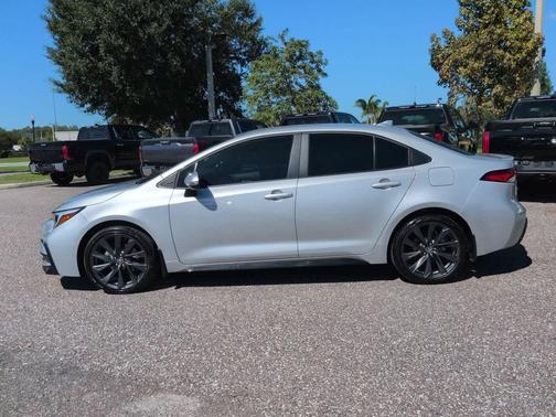Classic Silver Metallic 2026 Toyota Corolla SE
