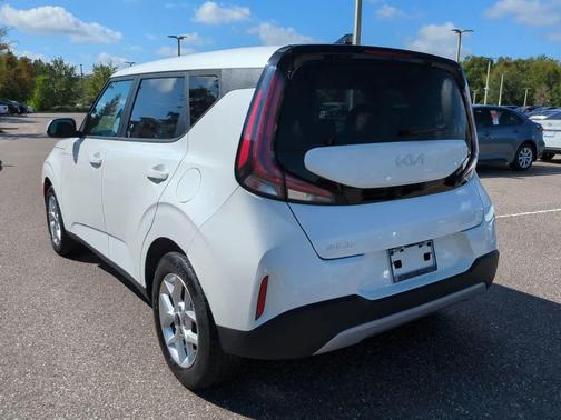 2024 Kia Soul LX