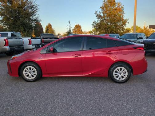2021 Toyota Prius LE