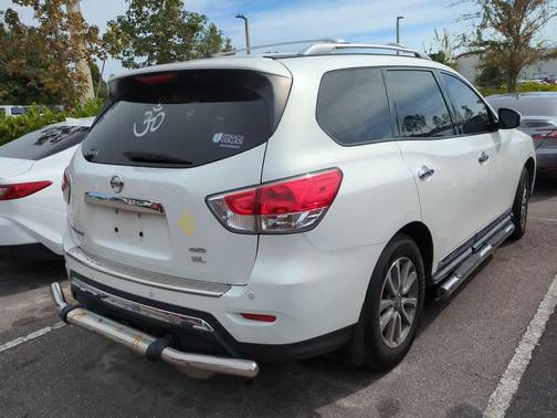 2014 Nissan Pathfinder SL