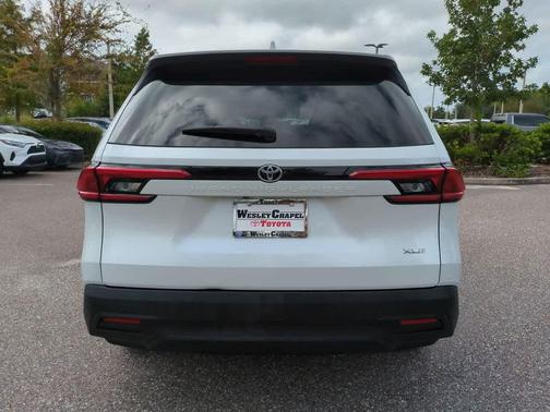 2024 Toyota Grand Highlander XLE