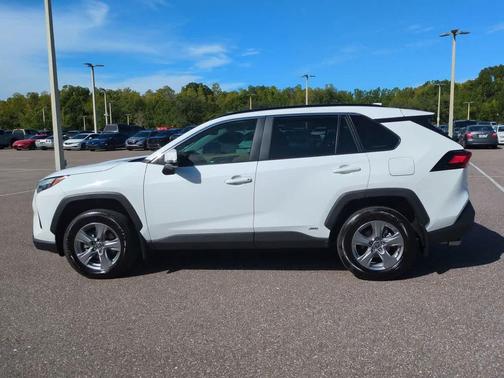 2025 Toyota RAV4 Hybrid XLE