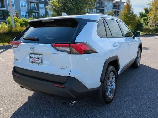 2025 Toyota RAV4 Hybrid XLE