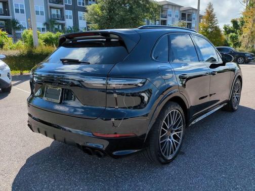 2021 Porsche Cayenne GTS