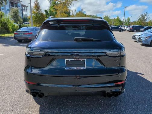 2021 Porsche Cayenne GTS