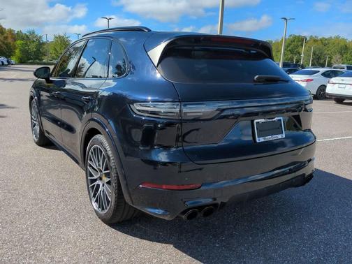 2021 Porsche Cayenne GTS
