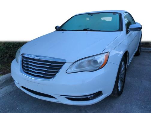 2013 Chrysler 200 Limited