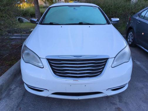 2013 Chrysler 200 Limited