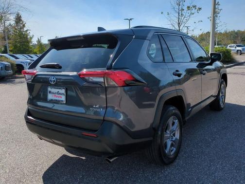 2024 Toyota RAV4 Hybrid LE