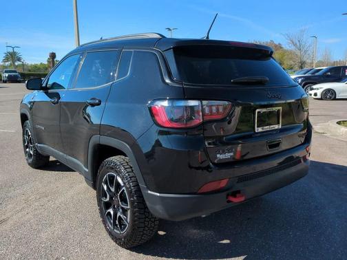 2025 Jeep Compass Trailhawk