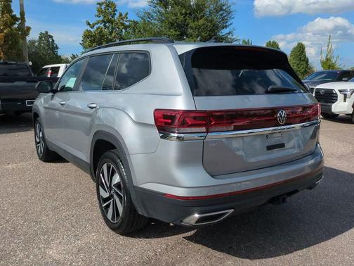 2024 Volkswagen Atlas 2.0T SE w/Technology 4MOTION