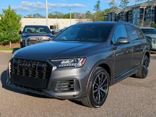 2021 Audi Q7 55 Prestige