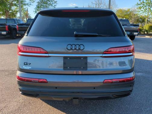 2021 Audi Q7 55 Prestige
