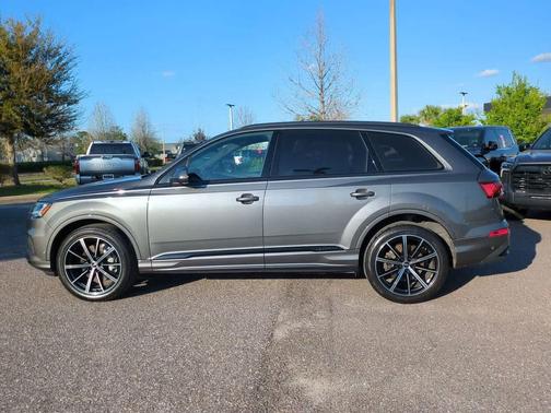 2021 Audi Q7 55 Prestige