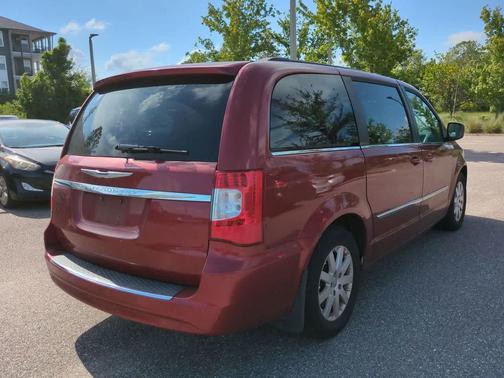 2013 Chrysler Town & Country Touring