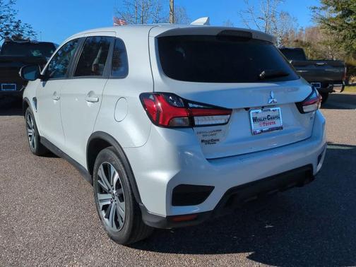 2024 Mitsubishi Outlander Sport SE