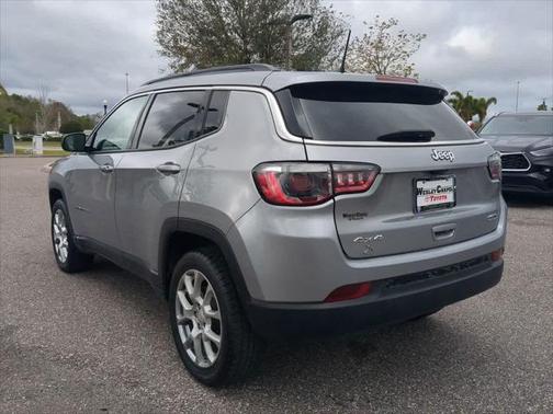 2022 Jeep Compass Latitude Lux