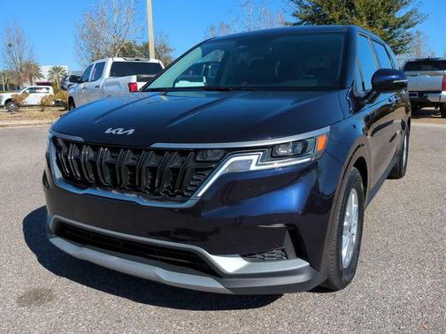 2024 Kia Carnival LX