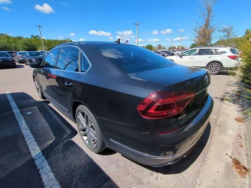 2017 Volkswagen Passat 1.8T R-Line w/Comfort