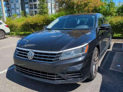2017 Volkswagen Passat 1.8T R-Line w/Comfort