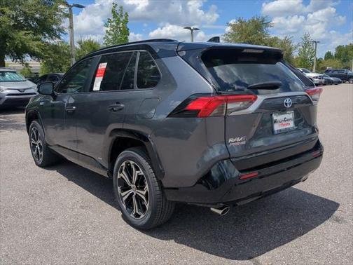 2025 Toyota RAV4 Hybrid SE