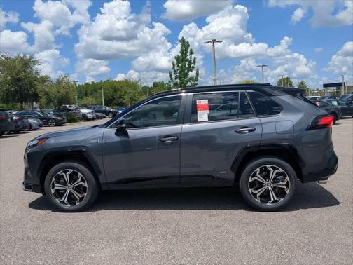 2025 Toyota RAV4 Hybrid SE