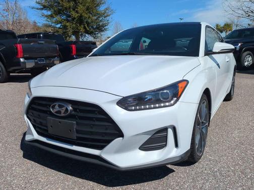 2019 Hyundai Veloster 2
