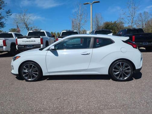 2019 Hyundai Veloster 2