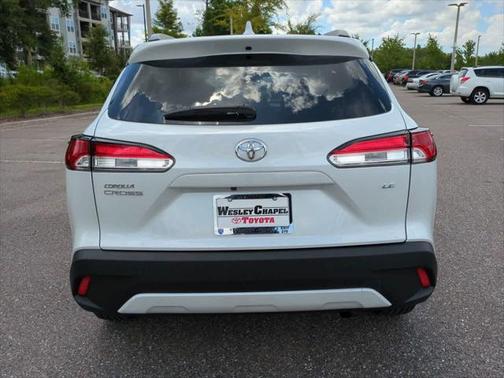 2024 Toyota Corolla Cross LE