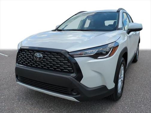 2024 Toyota Corolla Cross LE